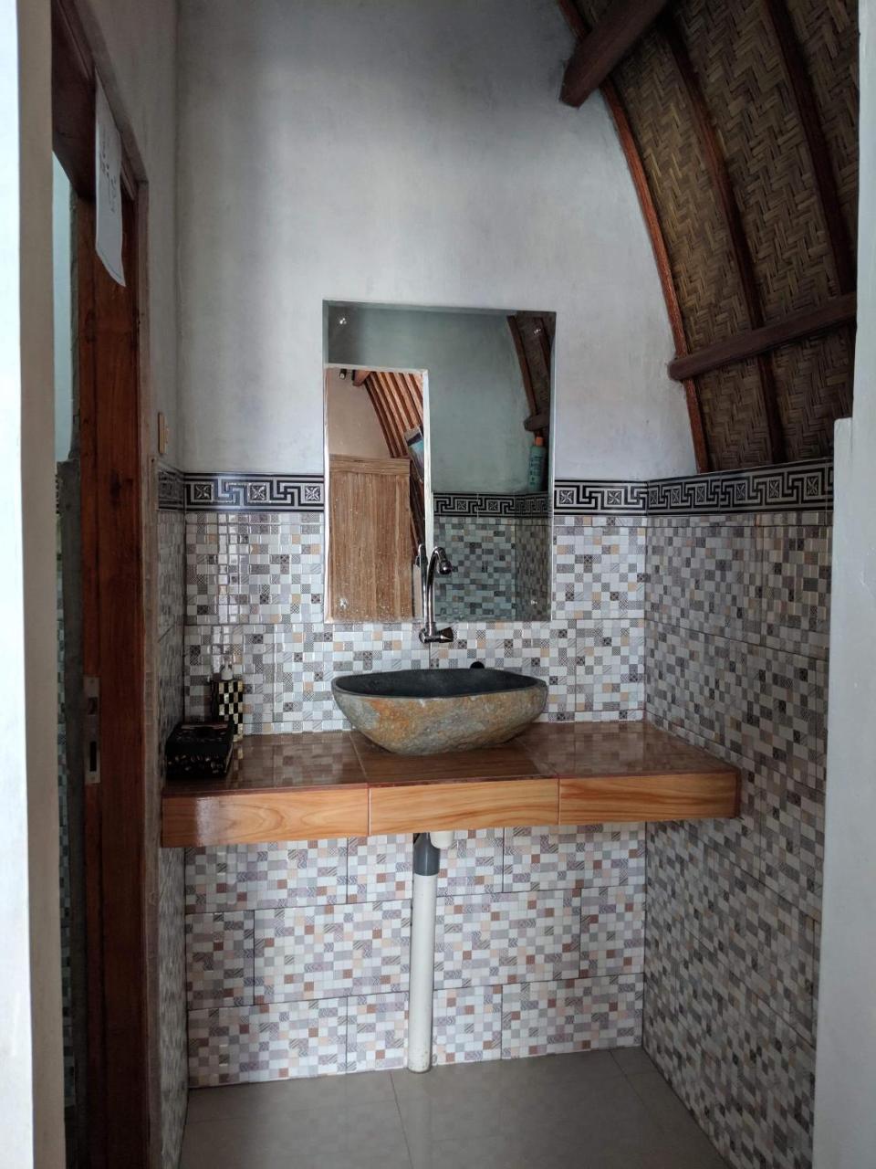 Отель Q Rimbuk Bungalow Toyapakeh Экстерьер фото